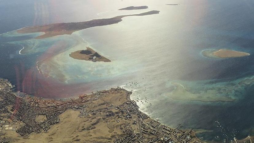 ABD ile İran'ın Hürmüz Boğazı'nın kontrolü için mücadele etmesi nedeniyle Ortadoğu'daki ateşkesin geleceği belirsiz