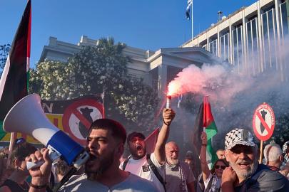 Atina'da İsrail büyükelçiliği önünde protesto yürüyüşü yapıldı