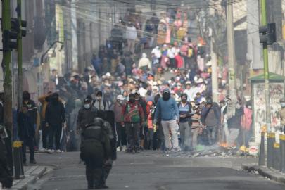 Bolivya'da halk sokakta: 120 gözaltı