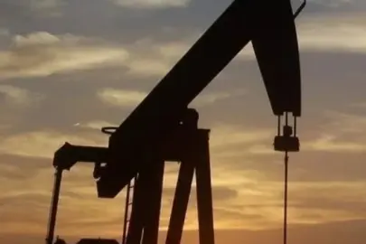 Brent petrolün varili 104,61 dolardan işlem görüyor