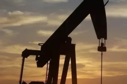 Brent petrolün varili 105,55 dolardan işlem görüyor