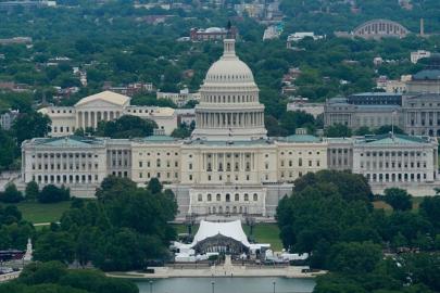 Cumhuriyetçiler, Trump’ın savaş yetkilerini sınırlayacak oylamayı erteledi