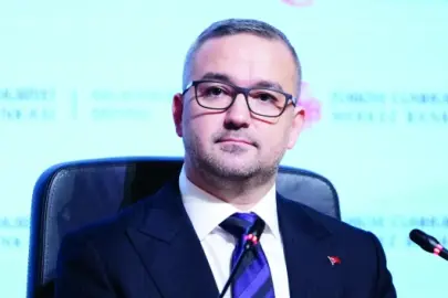 Enflasyon tahminini 8 puan artırdı