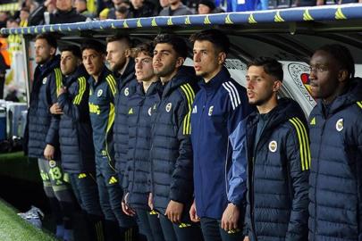 Fenerbahçe'nin yıldızına şok protesto! Başakşehir maçında oyuna girdi, neye uğradığını şaşırdı...