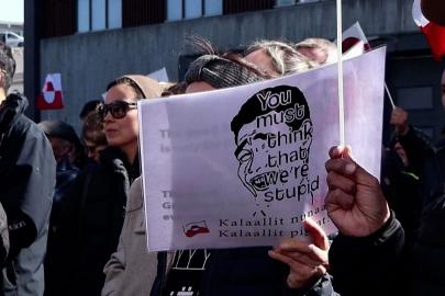Grönlandlılar Nuuk'ta artan ABD varlığını protesto etti: 'Satılık değiliz'