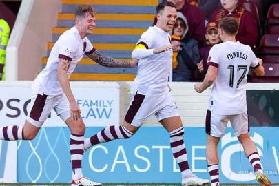 İskoçya'da Hearts 41 yıllık hegomonyayı yıkıp şampiyon olmak istiyor