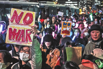 Japonya'da hükümet karşıtı protesto