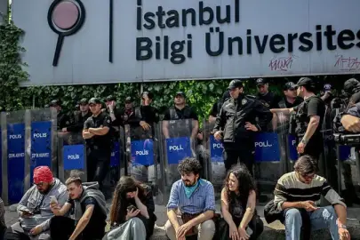 Kapatılan Bilgi Üniversitesi üç gün sonra tekrar açıldı