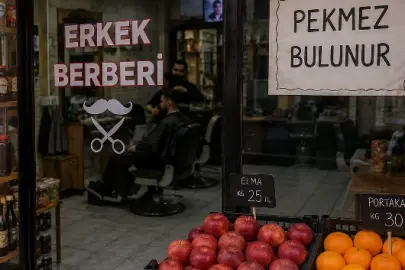 Kırtasiyede kahve emlakçıda salça