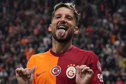 Mertens ve ailesi yuvaya dönüyor! Kendi ağzıyla açıkladı 'Geliyorum'