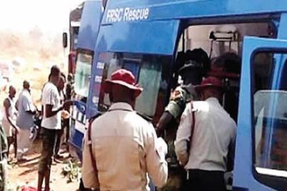 Nijerya’da otobüs ile kamyon çarpıştı: 9 ölü, 17 yaralı