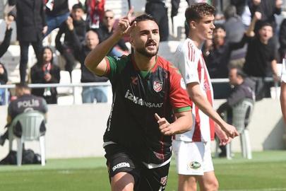 Ömer Faruk Sezgin Karşıyaka'yı bekliyor