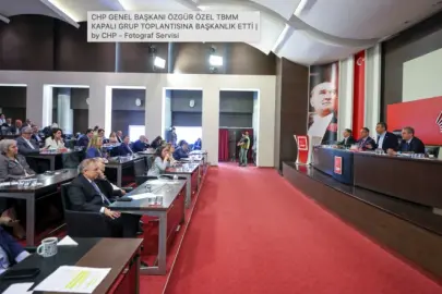 Özgür Özel olağanüstü kurultay için düğmeye basıyor: 'Genel merkezden atılırsak, Meclis'te devam'