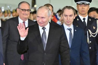 Putin, Trump’ın kritik Pekin ziyaretinden hemen sonra Şi ile görüşmek için Çin’e gitti