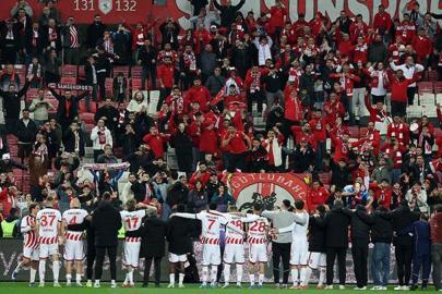 Samsunspor'dan Galatasaray'a 'boynu bükükler!' 4-1 sonrası olay şarkı