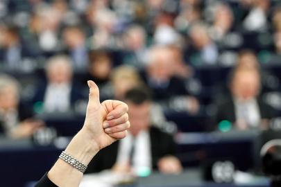 AB Parlamentosu dijital euroyu onayladı: ödemelerde ABD ağırlığı azalacak