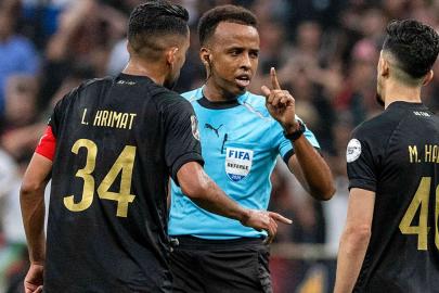 ABD’nin vize vermediği Somalili hakem Artan’ın Dünya Kupası ücretini FIFA ödeyecek