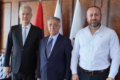 Altay'da sürpriz görüşme: Ahmet Nur Çebi ve Mahmut Özgener