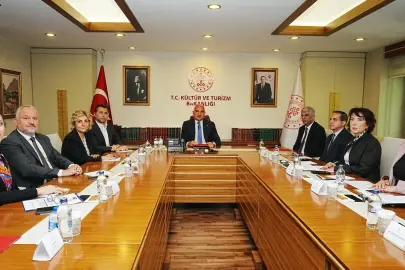 Bakan Ersoy'dan turizmde sürdürülebilir büyüme ve yatırım vurgusu