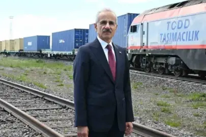Bakan Uraloğlu: Bakü-Tiflis-Kars Demiryolu Hattı küresel bağlantısallığın geleceğini şekillendiren stratejik bir girişimdir
