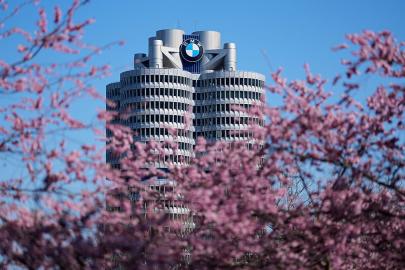BMW kâr beklentisini aşağı çekti: Hisseler yüzde 7 geriledi