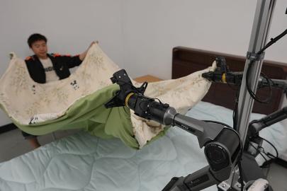 Çin, evlerde yapay zekalı temizlik robotlarını denedi
