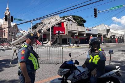 Filipinler'de 7,8 büyüklüğünde deprem: Tsunami alarmı verildi, hasar raporları gelmeye başladı