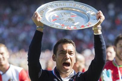 Giovanni van Bronckhorst geri döndü! İşte yeni takımı