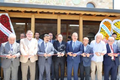 İzmir Bakırçay Üniversitesi Faruk Demir Camii İbadete Açıldı