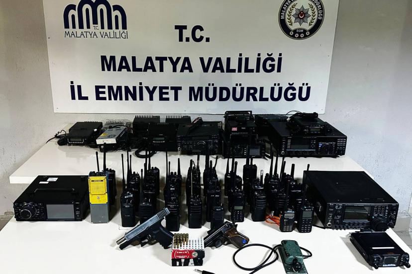 Malatya'da emniyet frekanslarını dinleyen 6 şüpheli yakalandı
