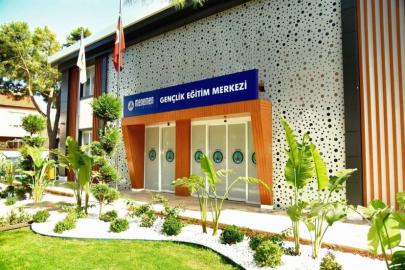 Menemen, eğitim yatırımlarıyla örnek gösteriliyor