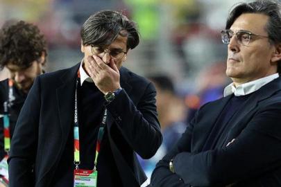Montella'dan forvet sorusuna sert tepki! 'Tekrar forvet konusu açmanıza şaşırarak bakıyorum'