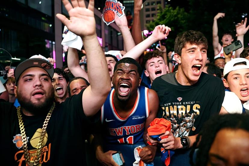 New York sokaklara döküldü: Knicks 1973'ten beri ilk NBA şampiyonluğunu kazandı