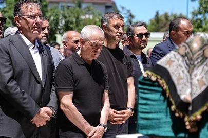 Rıza Çalımbay'ın vefat eden annesinin cenaze namazı kılındı