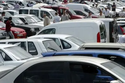 Ticaret Bakanlığı duyurdu: İkinci el taşıt ticaretinde '6 ay ve 6 bin kilometre' düzenlemesi uzatıldı 