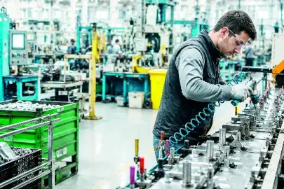 Üretimin yüzde 46'sını sanayinin devleri yaptı