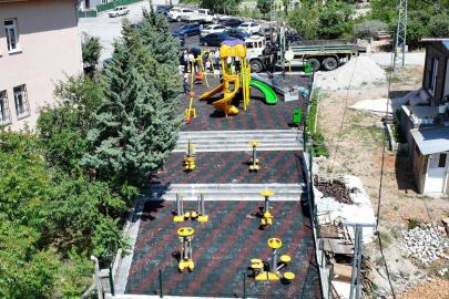 Yeşilyurt Belediyesinden "Güneş Enerjili" çocuk parkı
