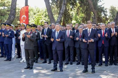 15 Temmuz şehitleri İzmir’de dualarla anıldı
