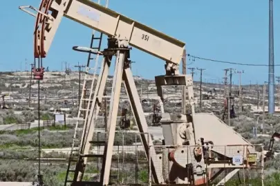 ABD İran'a mühlet vererek duyurdu: Petrolün satışına geçici olarak izin veren lisans iptal edildi