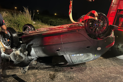 Adana'da sulama kanalına devrilen otomobilin sürücüsü hayatını kaybetti