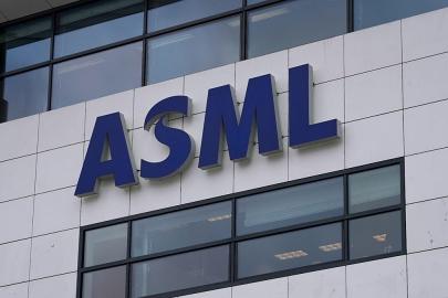 Avrupa'nın en büyük şirketi ASML tahminlerini yükseltti, yapay zekâya dair umutları artırdı