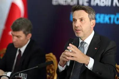 Bakan Bayraktar "Yarınlarımız daha aydınlık" diyerek duyurdu: Türkiye artık yurt dışında da petrol arıyor