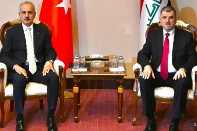 Bakan Uraloğlu, Iraklı mevkiidaşı ile görüştü: Kalkınma Yolu Projesi için iş birliği güçleniyor