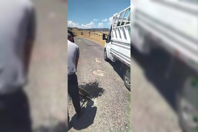 Belediye yapmayınca mahalleli asfaltı parayla alıp yolu onardı