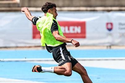 Beşiktaş'ın yeni transferi İlhan Fakılı: İdölüm Neymar