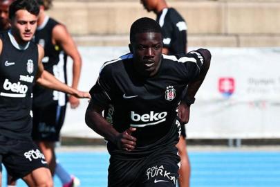 Beşiktaş'ın yeni transferi Kassoum Ouattara, ilk idmanına çıktı
