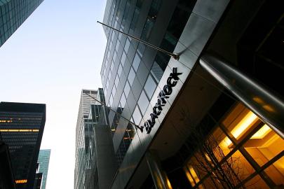 BlackRock 15 trilyon doları aştı: Dünyanın en büyük varlık yöneticisi parayı nereye yatırdı