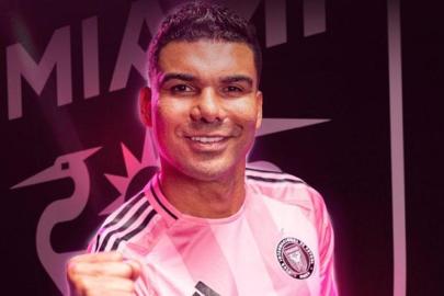 Casemiro resmen Inter Miami'de... Messi ve Suarez'le buluştu
