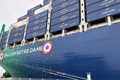 CMA CGM Asya-Avrupa hattında dünyanın en büyük LNG'li konteyner gemisini hizmete aldı