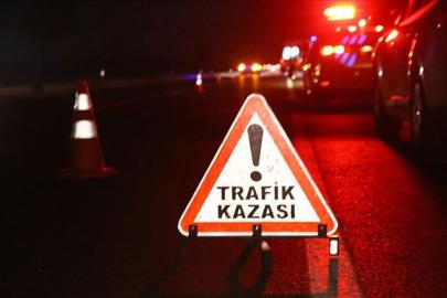 Ehliyetsiz ve alkollü sürücü polis aracıyla çarpıştı: 3 yaralı